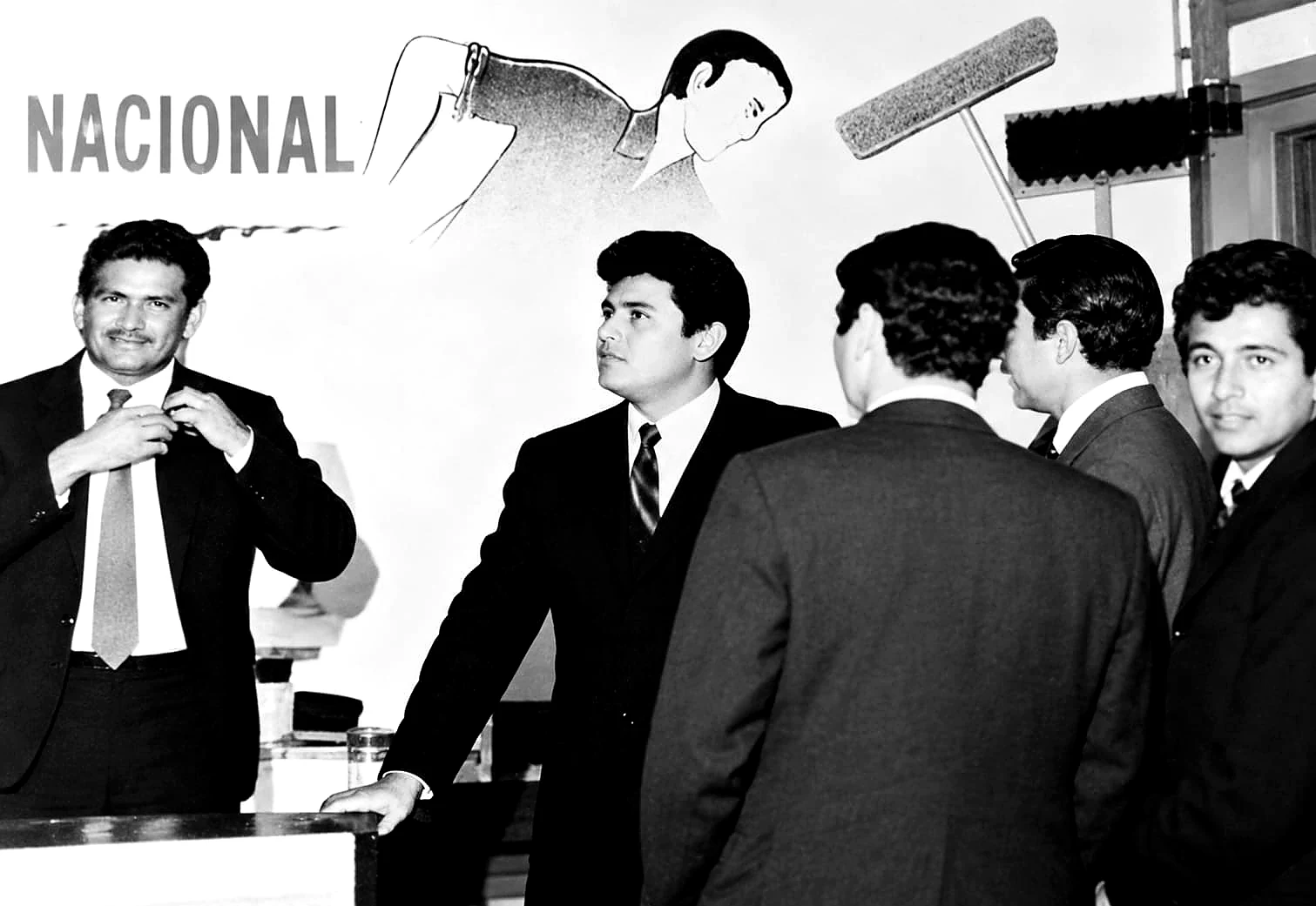 Fotografía histórica NACIONAL, encuentro familiar vinculado a la cepillería industrial